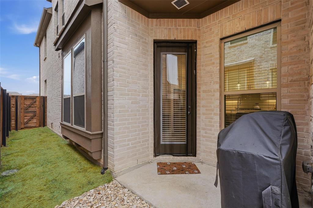 8029 Pine Island Way