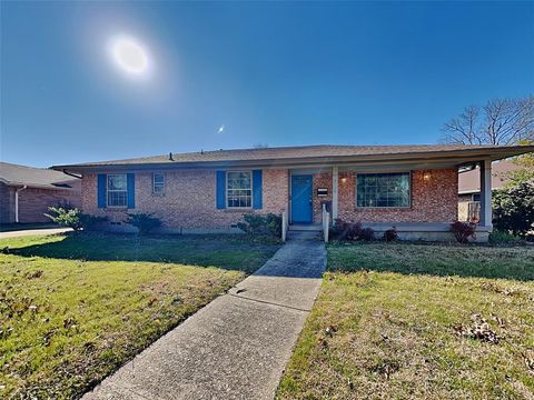 Photo of 13630 Willow Bend Road, Dallas, TX 75240 (MLS # 21197274)