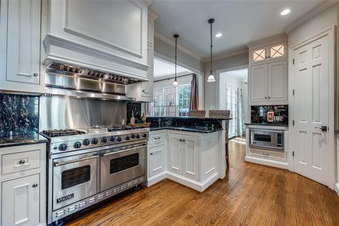 Tiny photo for 3003 Stanford Avenue, University Park, TX 75225 (MLS # 21086059)