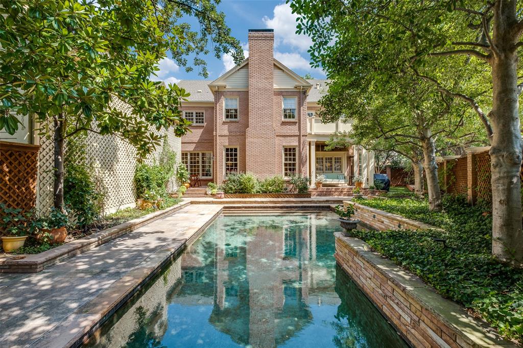 3003 Stanford Avenue