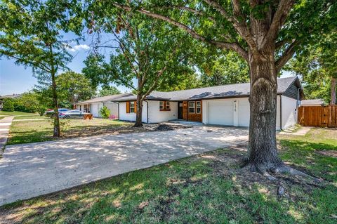 A home in Farmers Branch