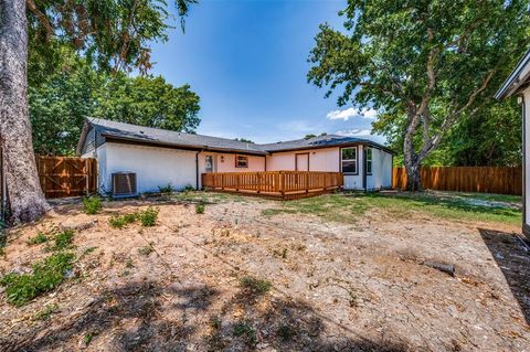 A home in Farmers Branch