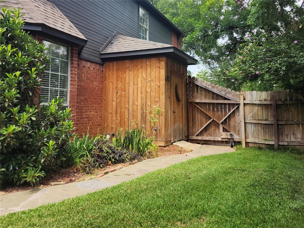 5001 Seminole Drive