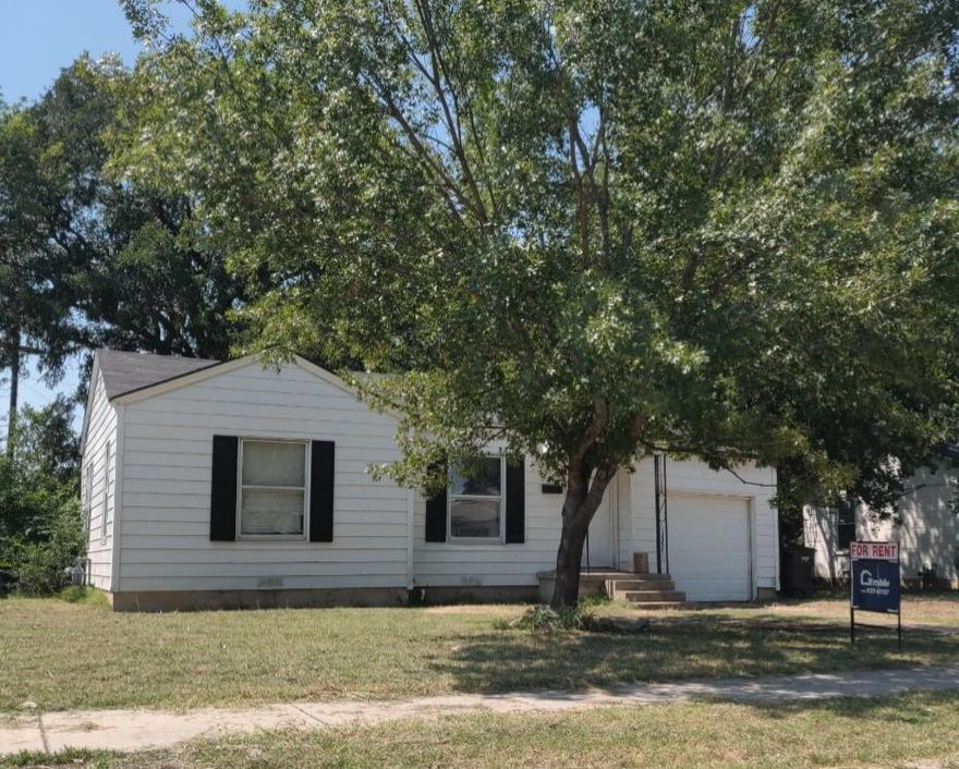 Cute cottage in great condition!!!  Central Heat and air (HVAC), tile in kitchen, sink and counter top, cabinets refreshed, beautiful hardwood floors. Has a Refrigerator, Gas Range, Dishwasher, Washer and Dryer connections in garage. NO PETS!!!!  NEED A SECOND CHANCE!....... LET'S TALK!