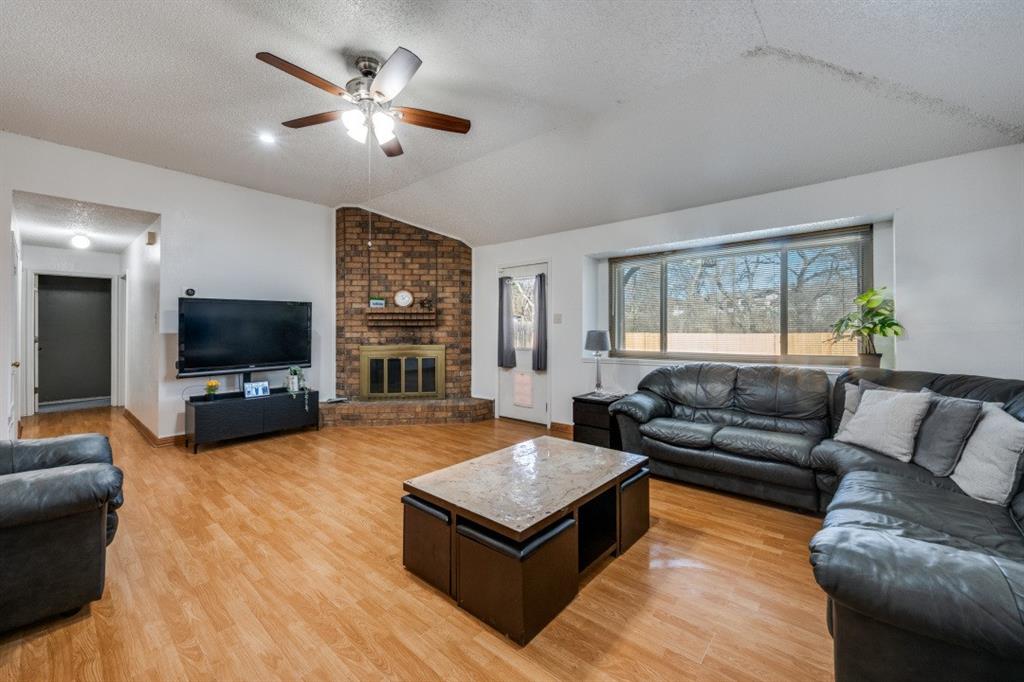 Oak Hollow Grand Prairie - Residential