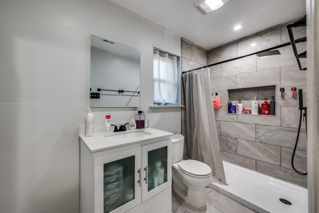 Oak Hollow Grand Prairie - Residential