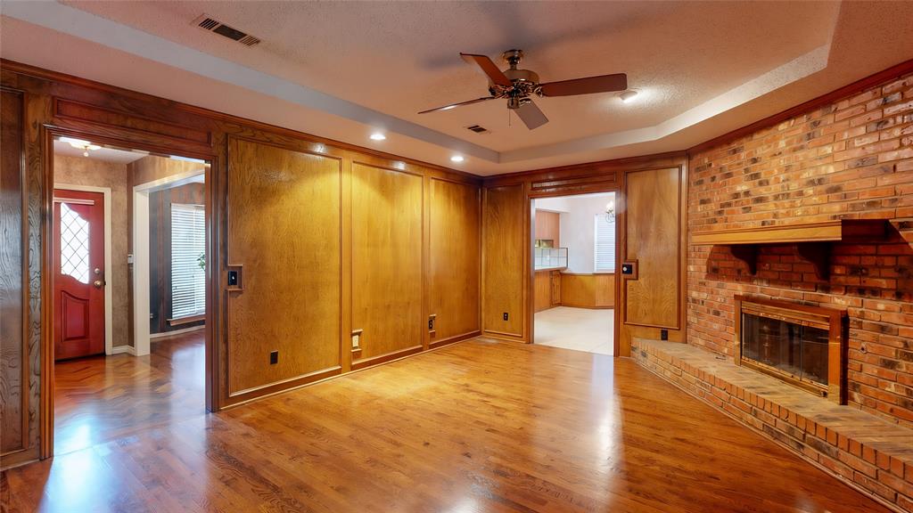 1543 Glenhill Lane