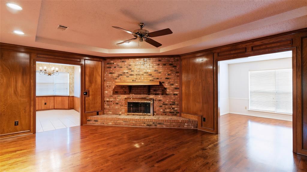 1543 Glenhill Lane