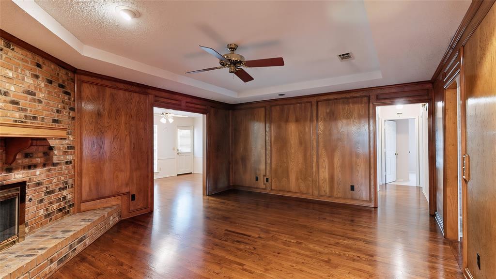1543 Glenhill Lane