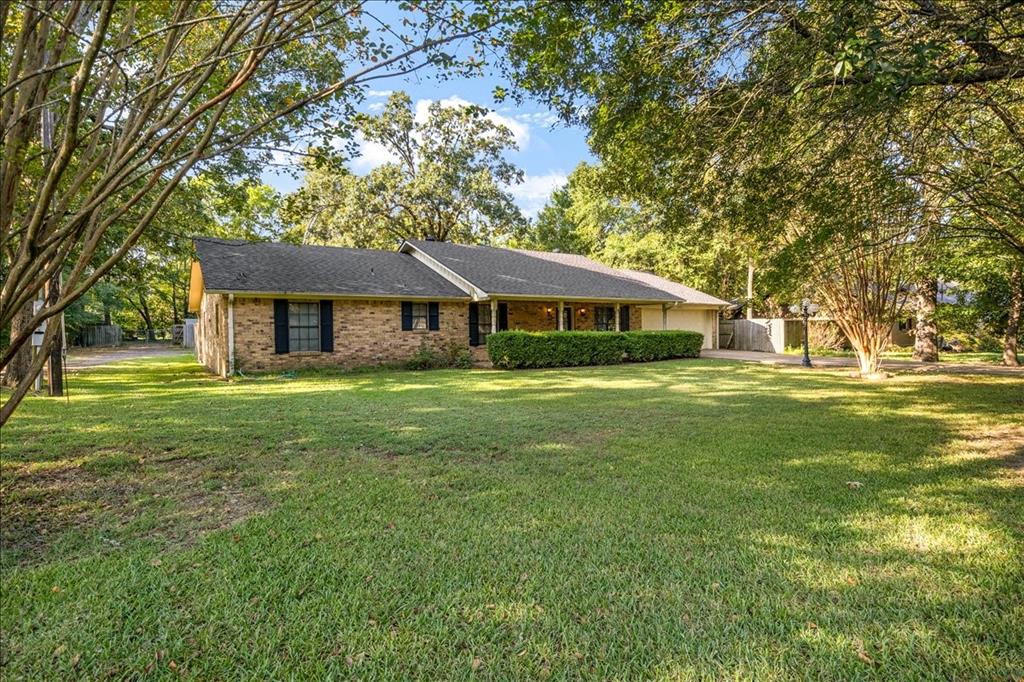 2814 Greenhills Drive