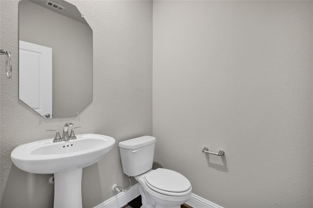 Simpsons Crossing - Residential Lease