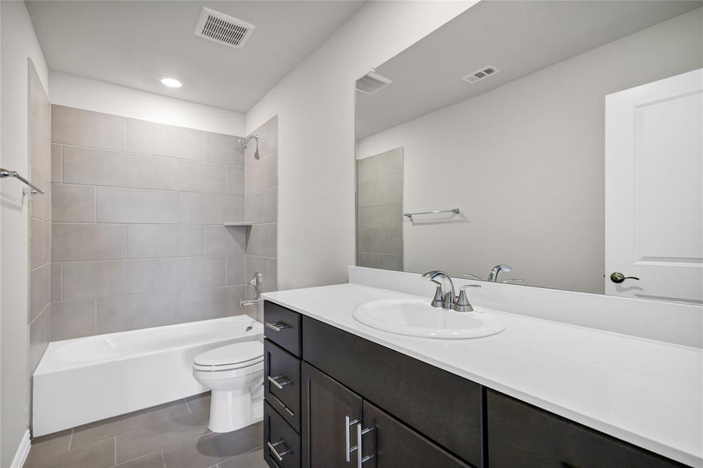 Simpsons Crossing - Residential Lease