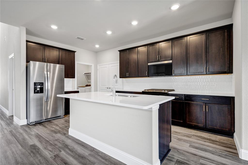 Simpsons Crossing - Residential Lease