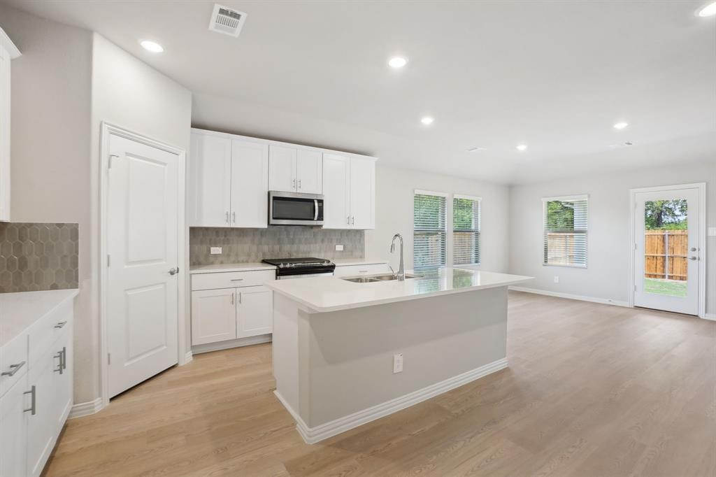 936 Linden Court
