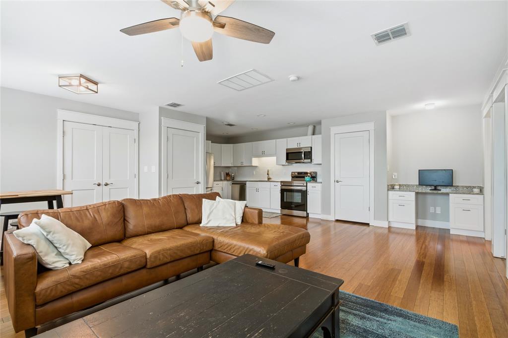 Bella Flora - Residential