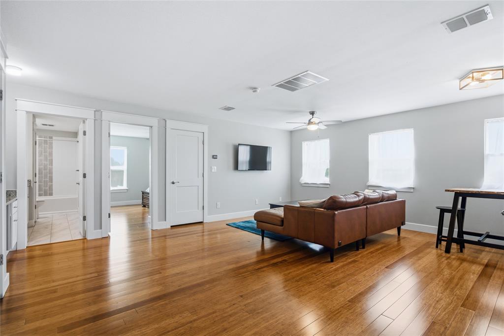 Bella Flora - Residential
