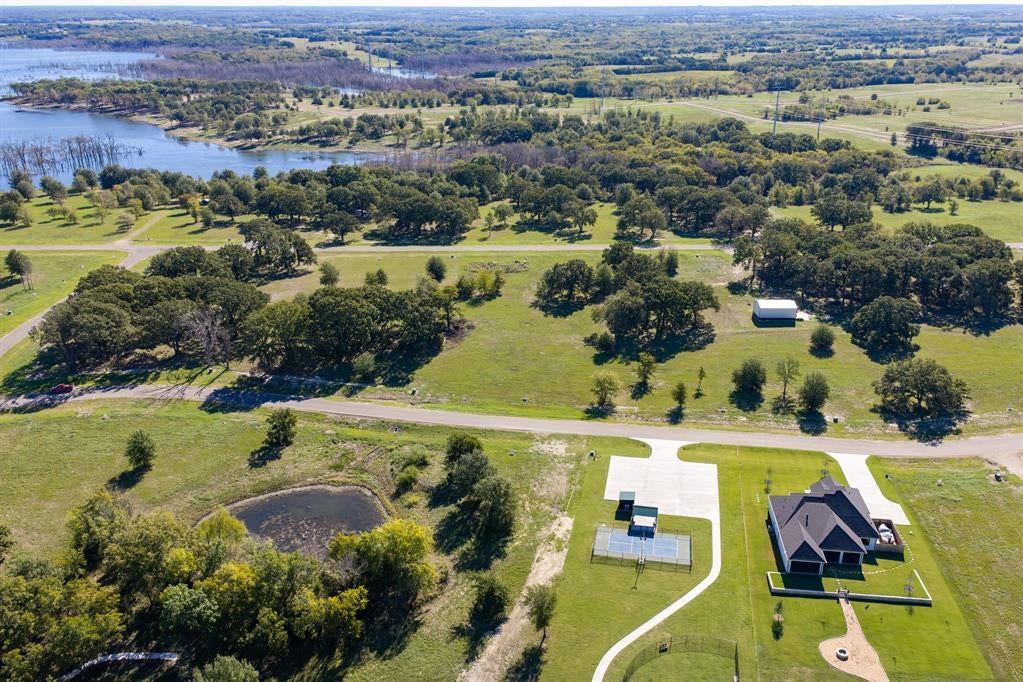 410 Shoreline Drive