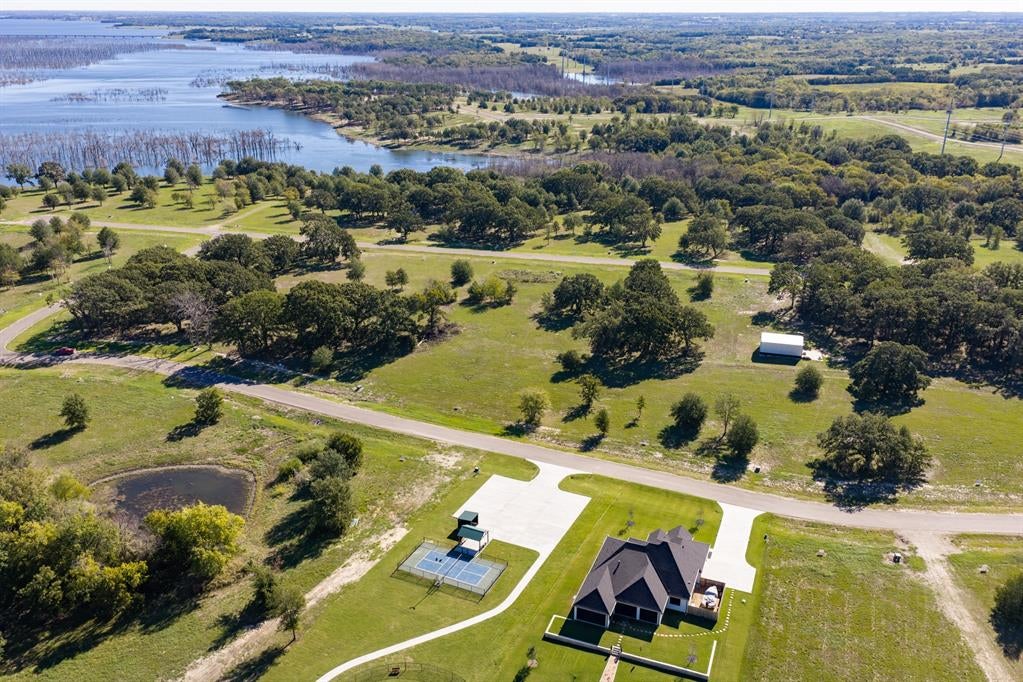 410 Shoreline Drive