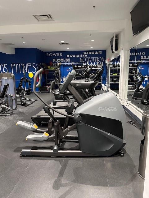 Elm Street Condo 1505 - Residential