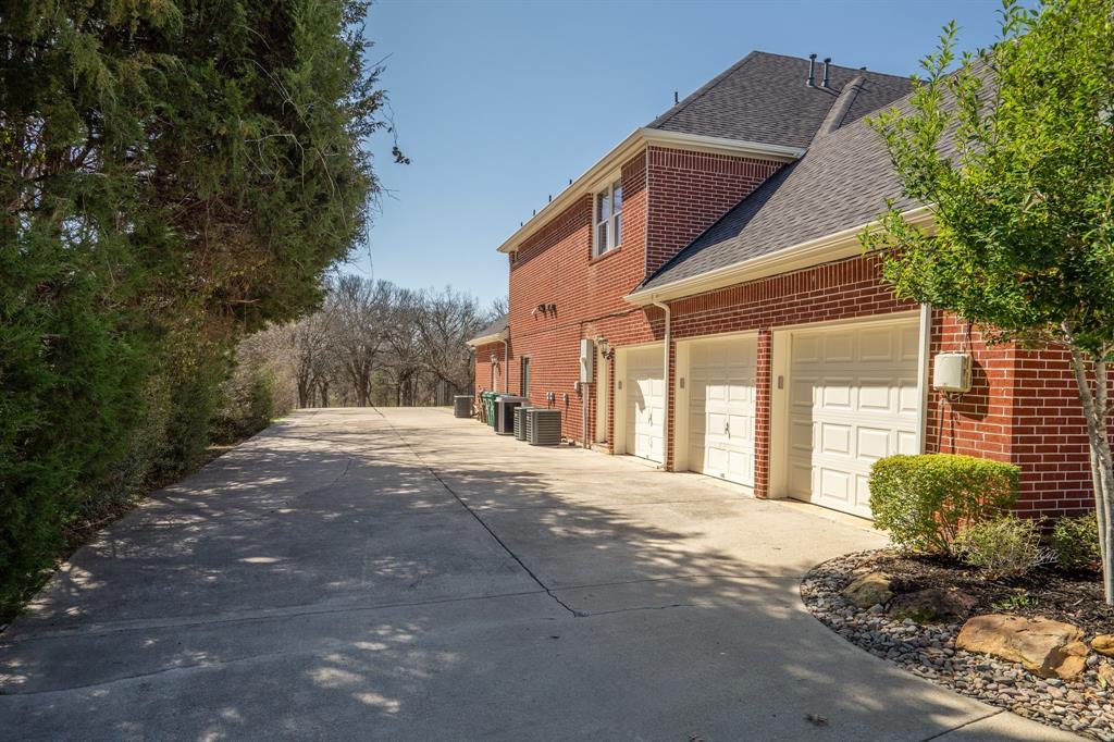 1805 Wickwood Court