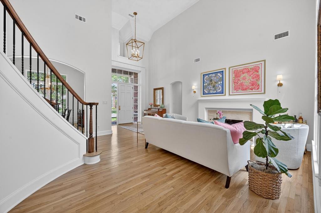 5132 Quail Lake Drive