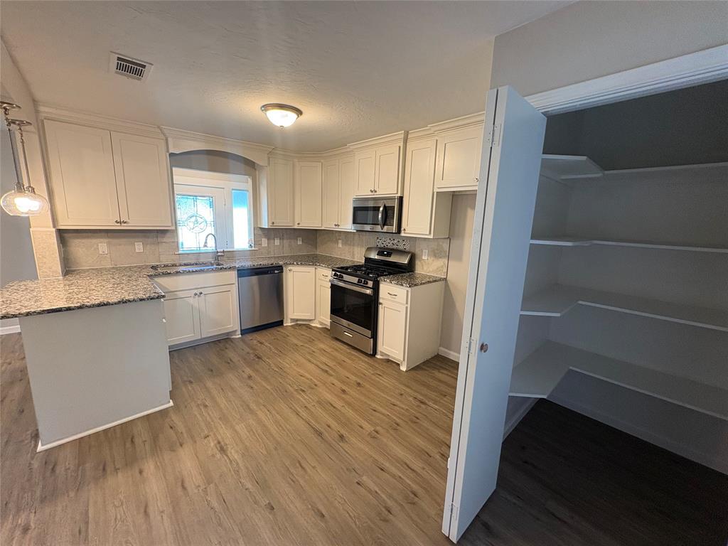 Bucks Raymond E 2nd Add - Residential