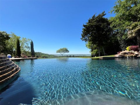 Photo of 707 Oakhill Lane, Cedar Hill, TX 75104 (MLS # 20910417)