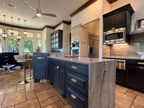 Tiny photo for 707 Oakhill Lane, Cedar Hill, TX 75104 (MLS # 20910417)