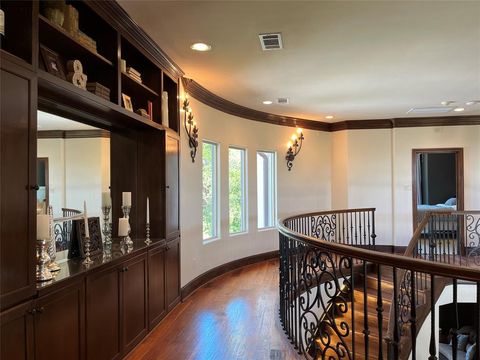 Tiny photo for 707 Oakhill Lane, Cedar Hill, TX 75104 (MLS # 20910417)