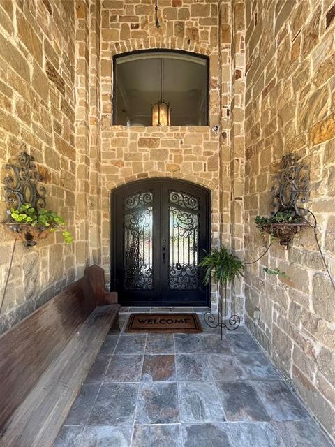 Tiny photo for 707 Oakhill Lane, Cedar Hill, TX 75104 (MLS # 20910417)