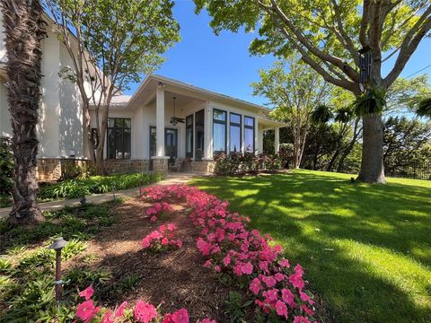 Tiny photo for 707 Oakhill Lane, Cedar Hill, TX 75104 (MLS # 20910417)