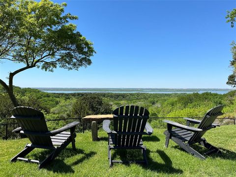 Tiny photo for 707 Oakhill Lane, Cedar Hill, TX 75104 (MLS # 20910417)