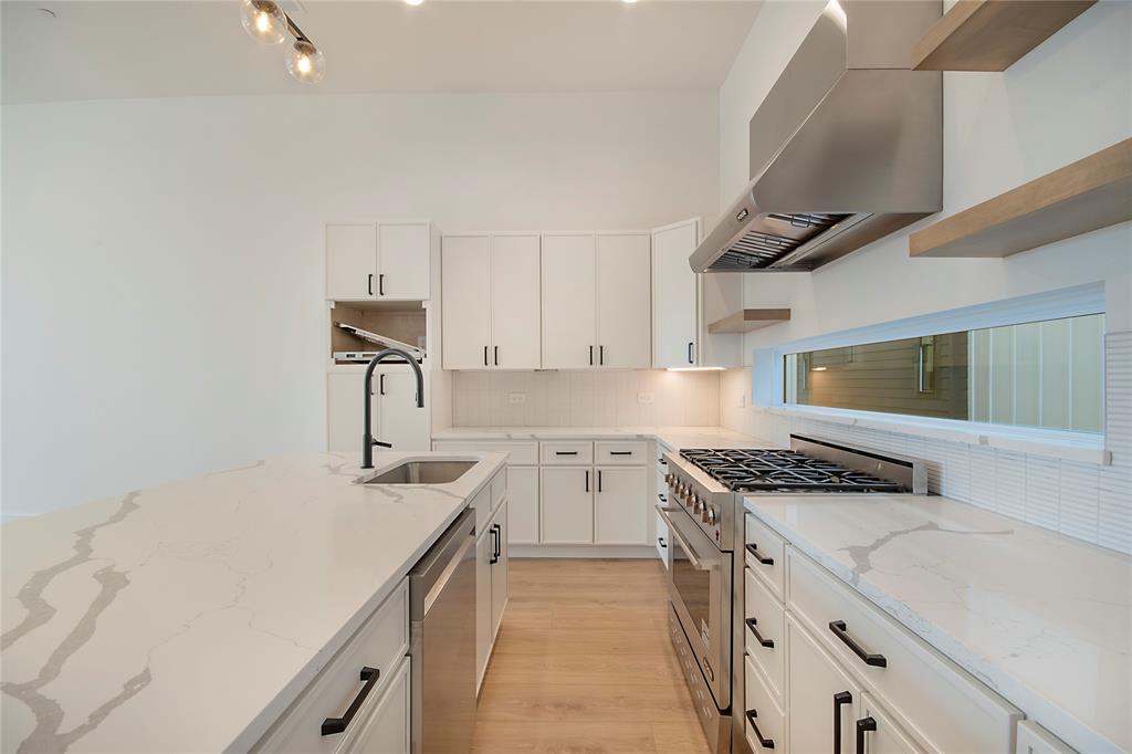 Riverset - Residential