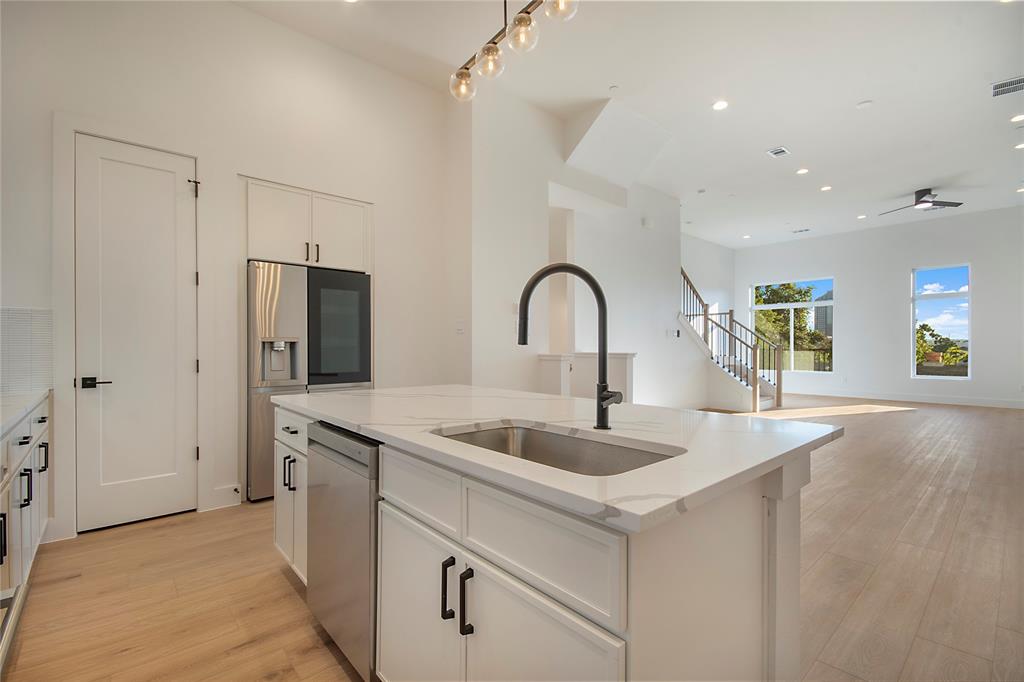 Riverset - Residential