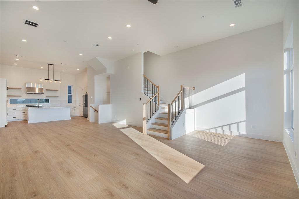 Riverset - Residential