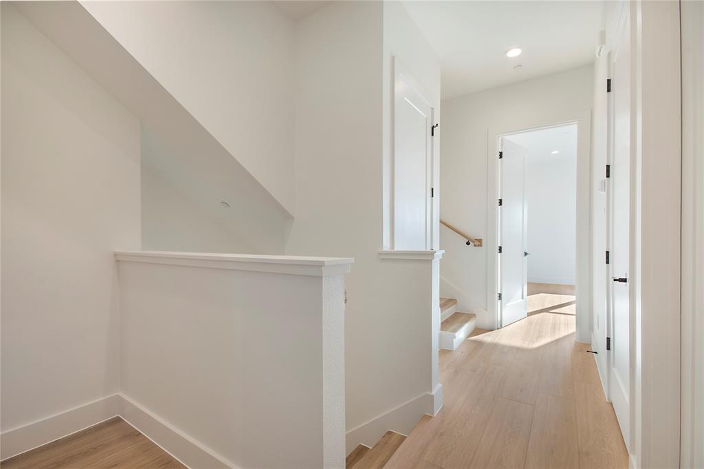 Riverset - Residential