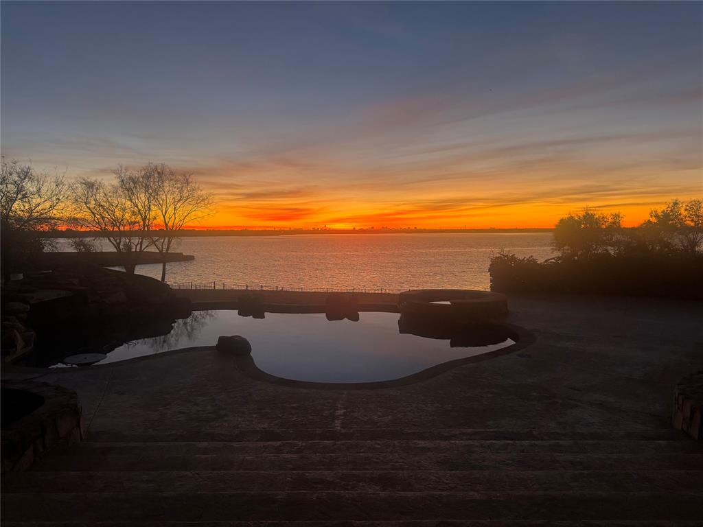 SUNRISE BAY AT LAKE LEWISVILLE - Residential