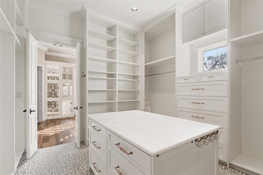 SUNRISE BAY AT LAKE LEWISVILLE - Residential