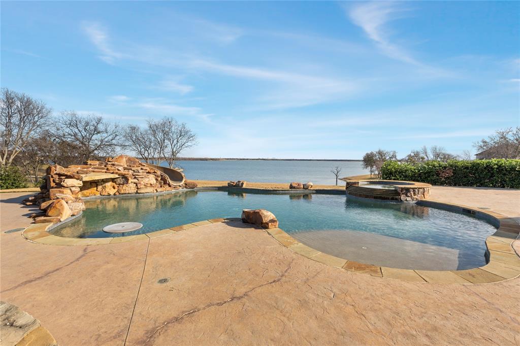 SUNRISE BAY AT LAKE LEWISVILLE - Residential