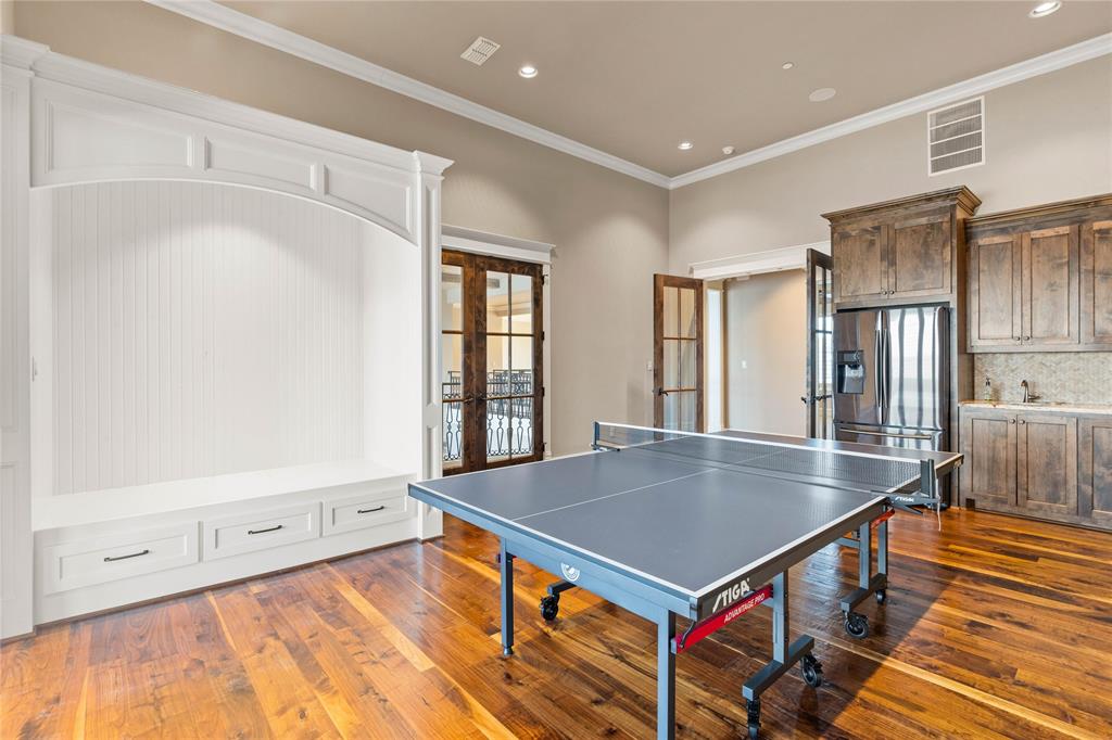 SUNRISE BAY AT LAKE LEWISVILLE - Residential