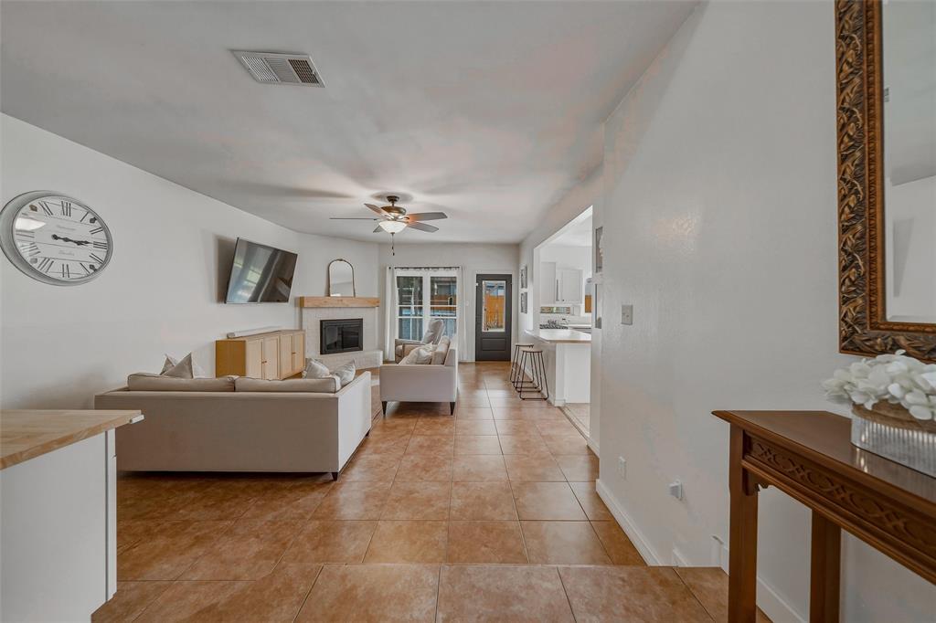 9072 Elbe Trail