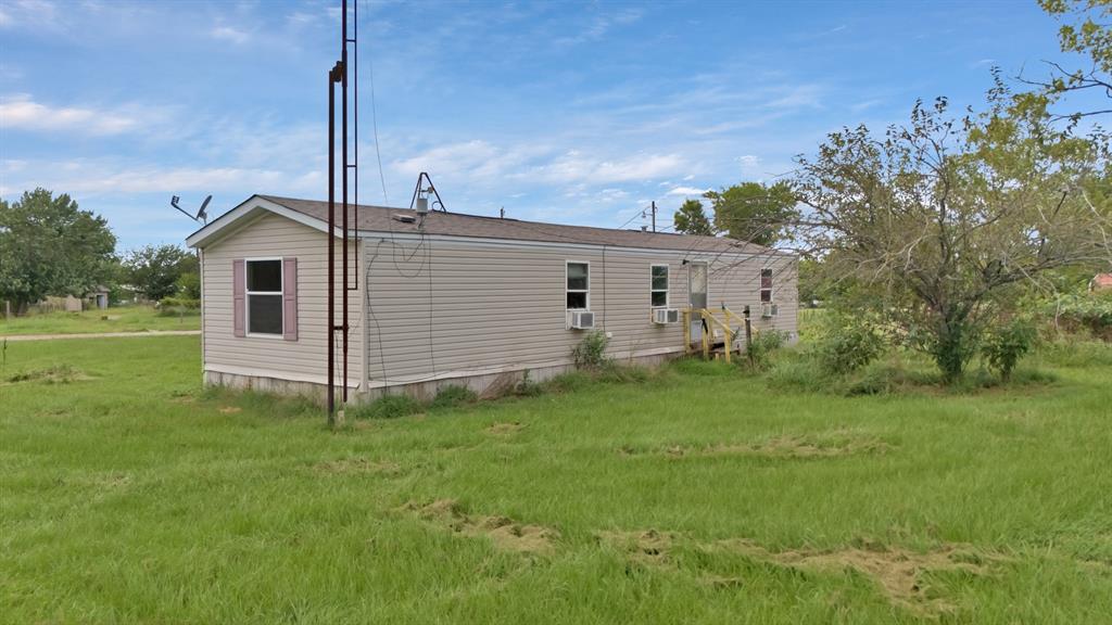 6571 Private Road 2270