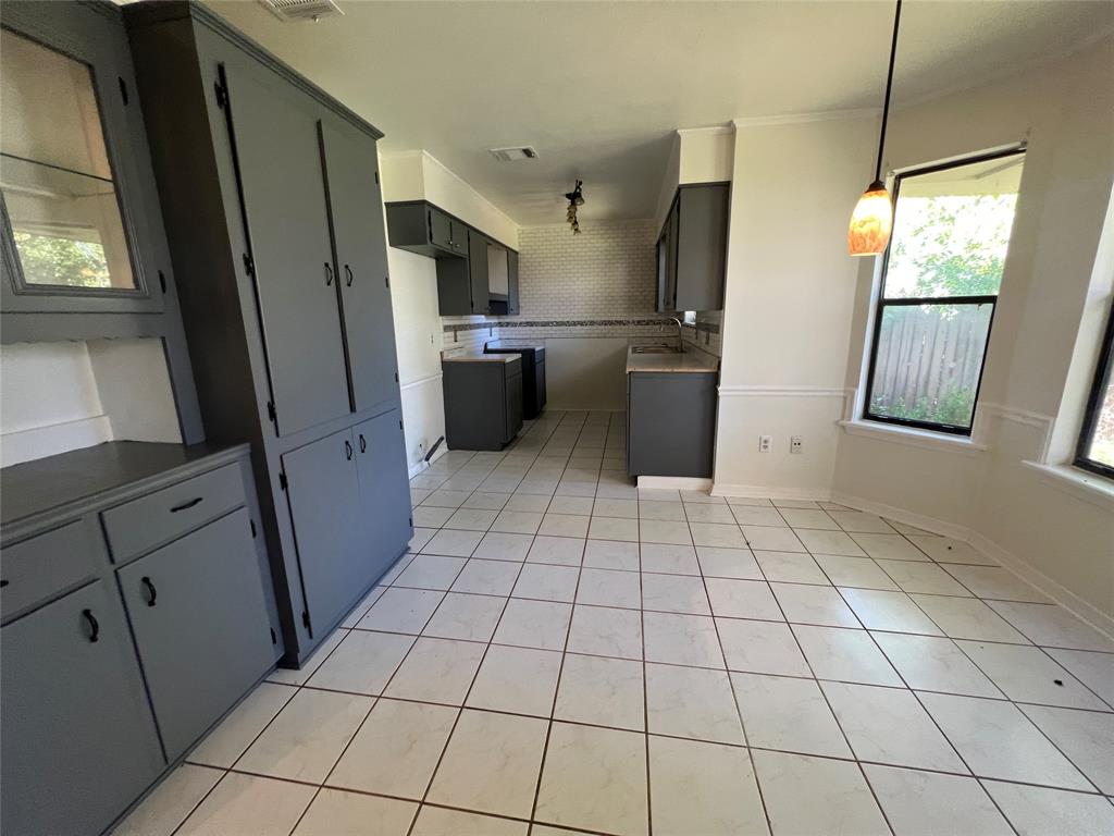 Golden Meadow Sub - Residential Lease