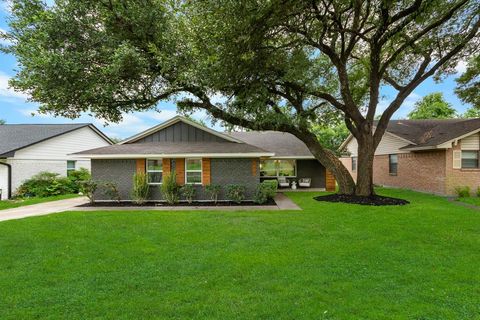 9110 Westglen Drive Dallas TX 75228