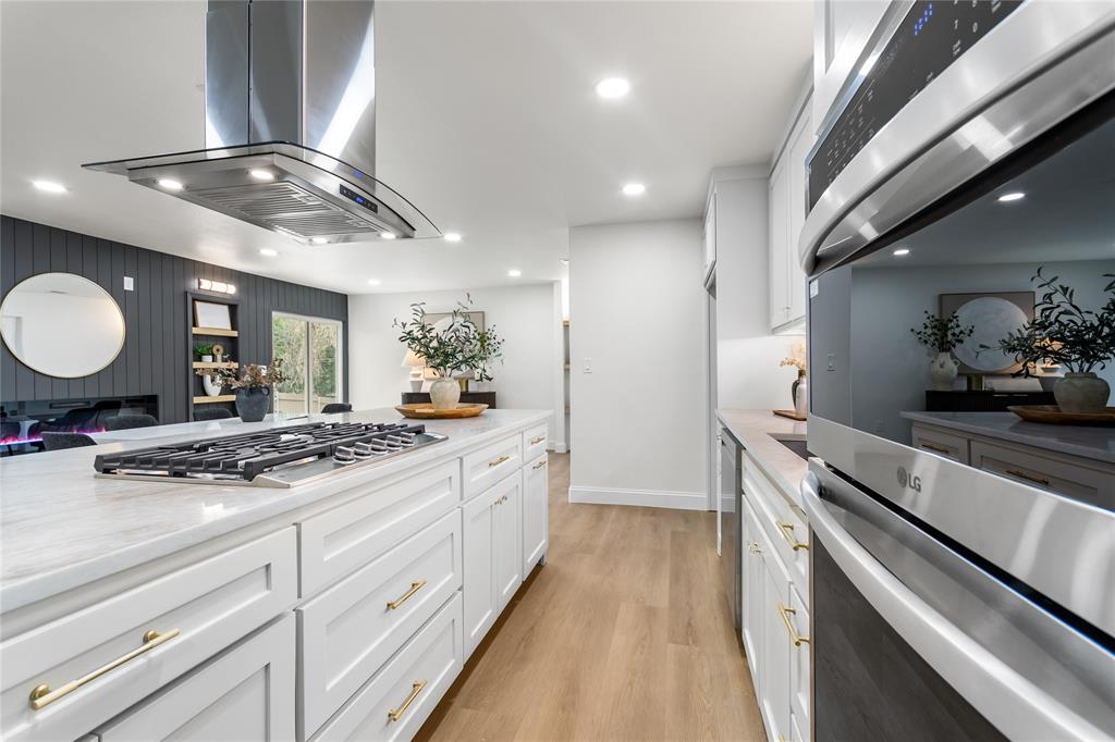 9110 Westglen Drive