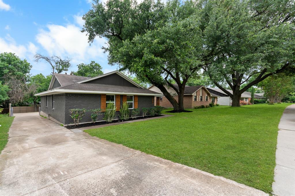Casa Linda Forest - Residential