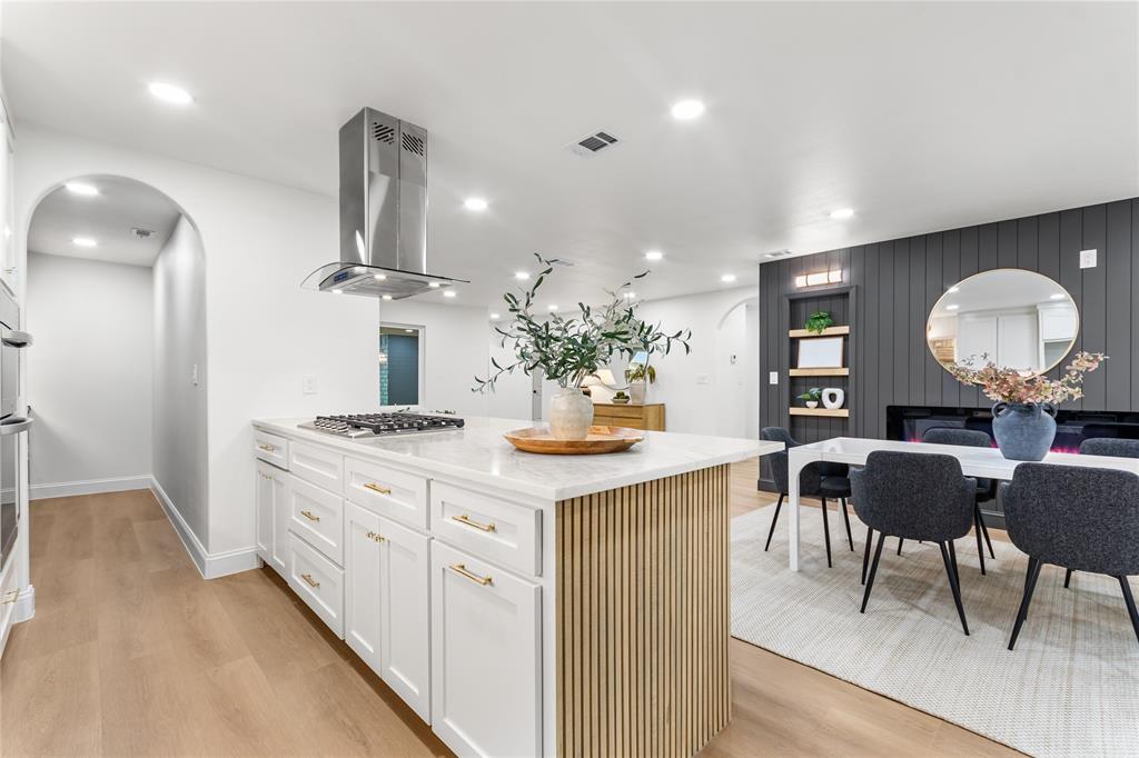 9110 Westglen Drive