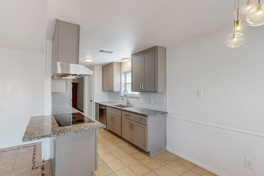 6225 Sunnybrook Drive