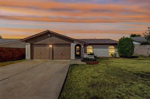 6225 Sunnybrook Drive Watauga TX 76148