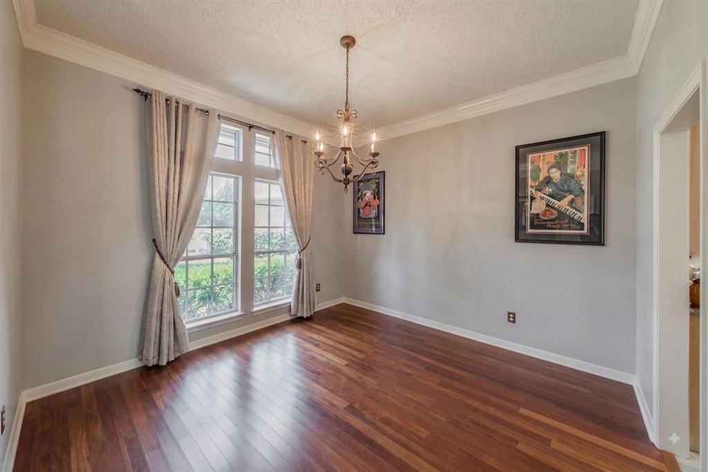 2536 Oak Brook Drive